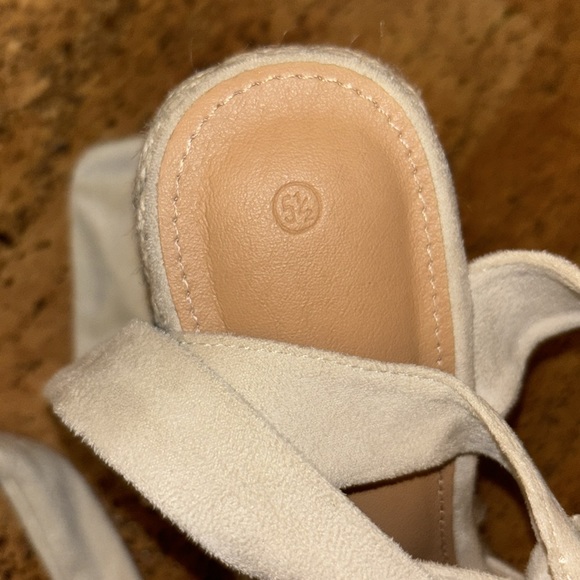 White Wedges Wrap Around Ankle Wedges - Picture 2 of 4